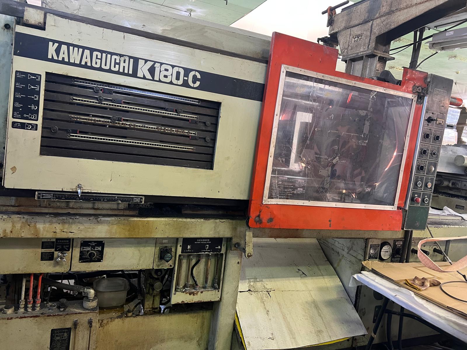 Injection Moulding Machine - image 4