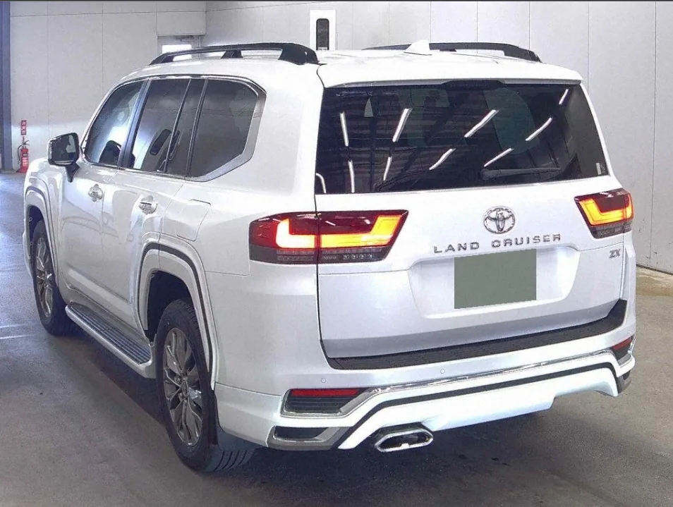 2026 Toyota Land Cruiser ZX export Japan — image 2