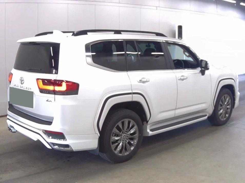 2026 Toyota Land Cruiser ZX export Japan — image 6