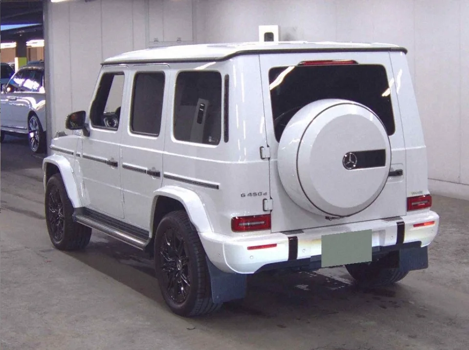 2025 Mercedes G-Class G450d (W465) export Japan — image 2