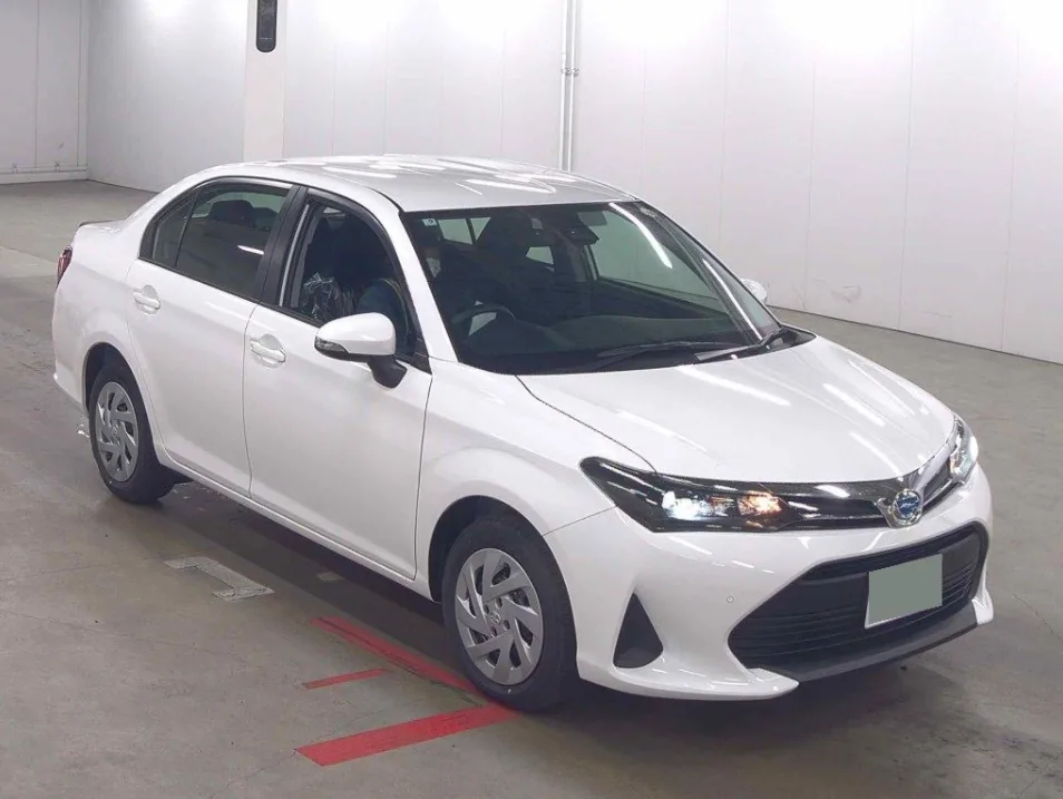 2025 Toyota Corolla Axio Hybrid EX export Japan