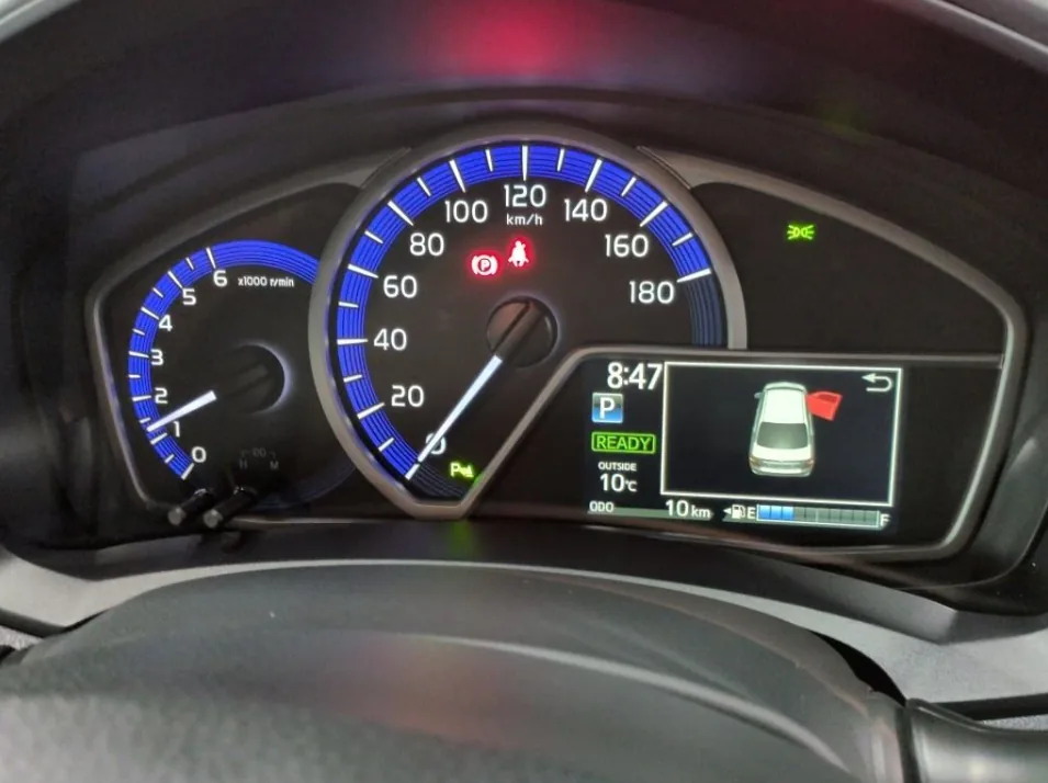 2025 Toyota Corolla Axio Hybrid EX export Japan — image 6