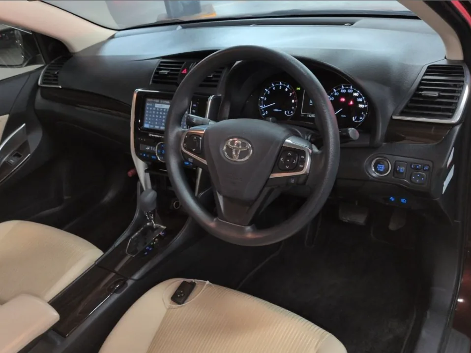 2020 Toyota Premio 1.5F L Package export Japan — image 5