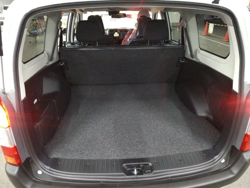 2026 Toyota Probox Hybrid F export Japan — image 6