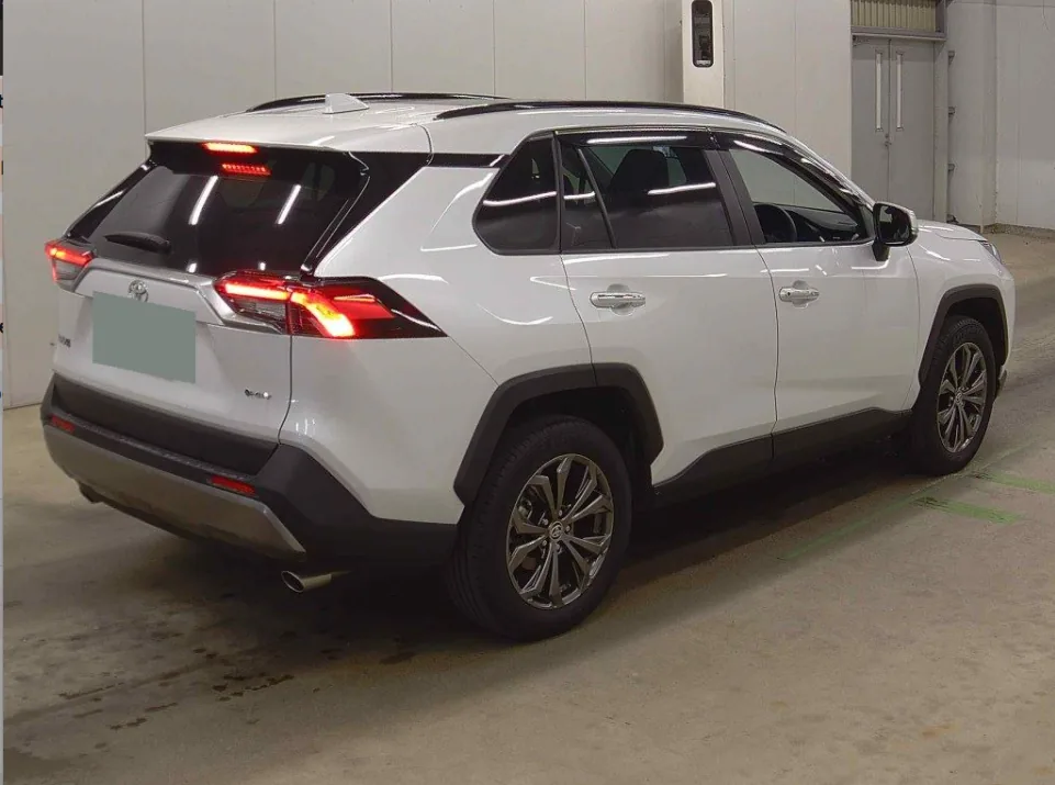 2025 Toyota RAV 4 5D Hybrid export Japan — image 4