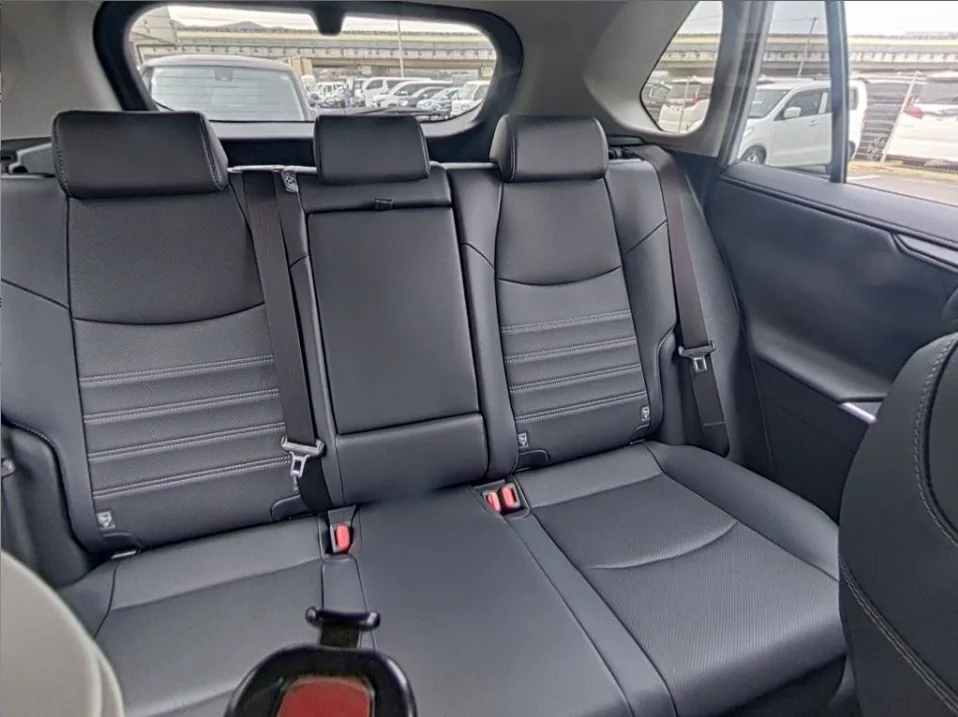 2025 Toyota RAV 4 5D Hybrid export Japan — image 6