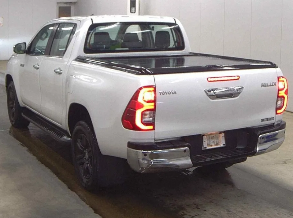 2024 Toyota Hilux 4D 4WD Z export Japan — image 2