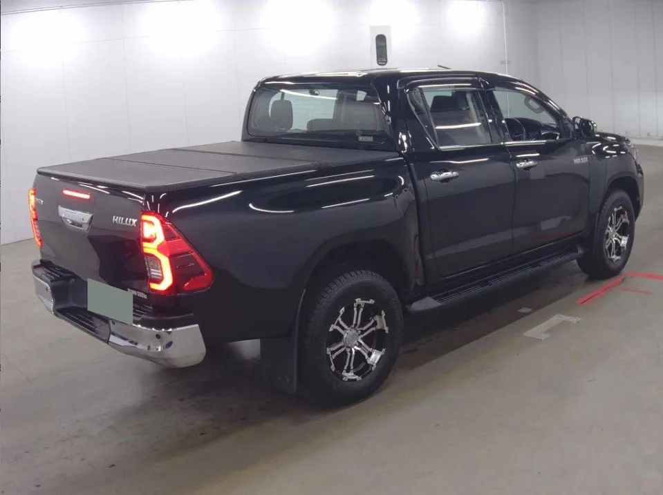2023 Toyota Hilux 4D 4WD Z export Japan — image 4