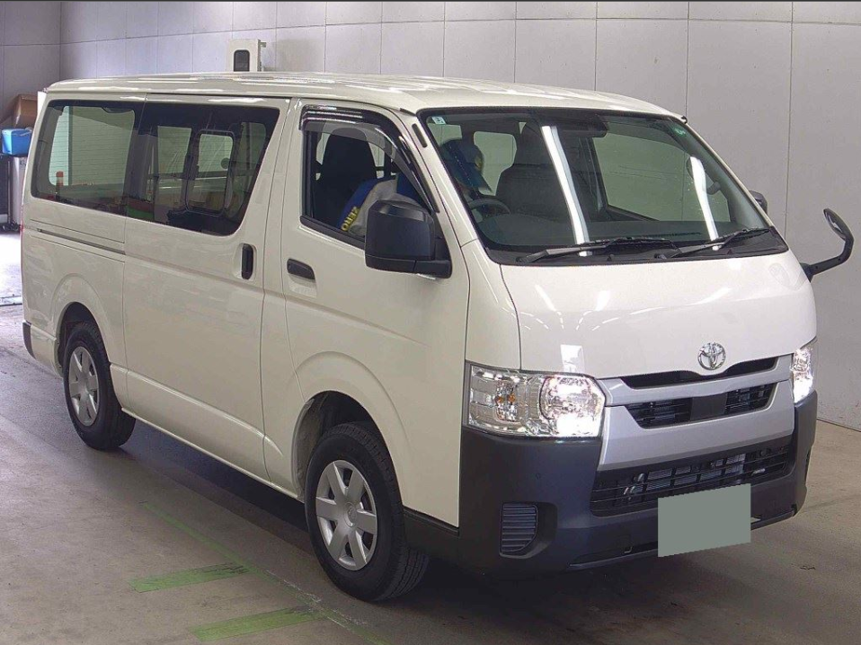 Toyota Hiace Van 5D 4WD DX