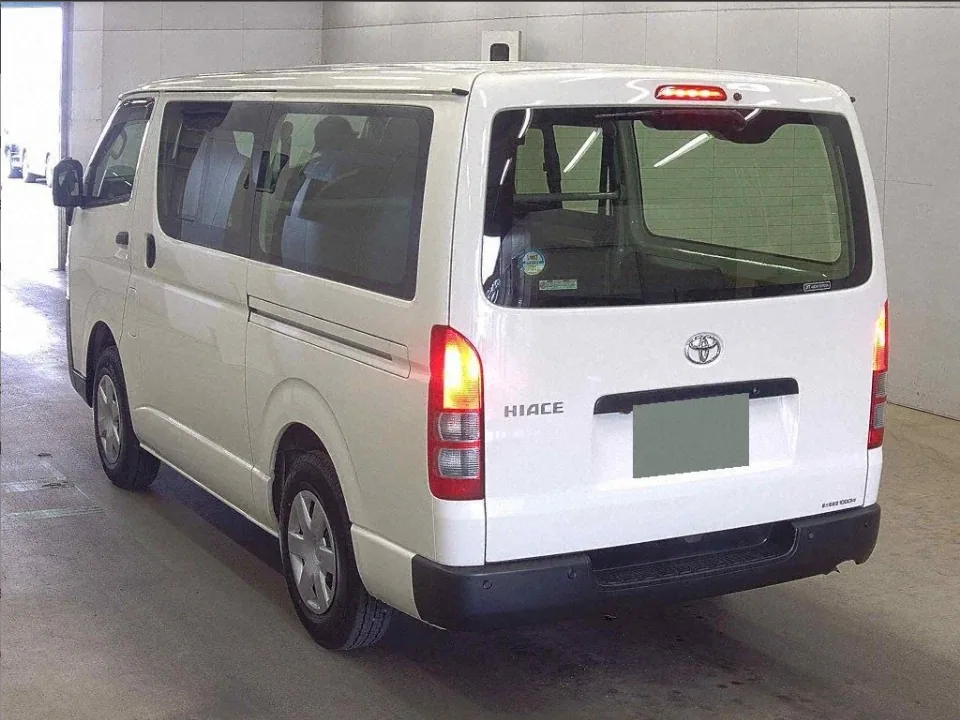 2025 Toyota Hiace Van 5D 4WD DX export Japan — image 2