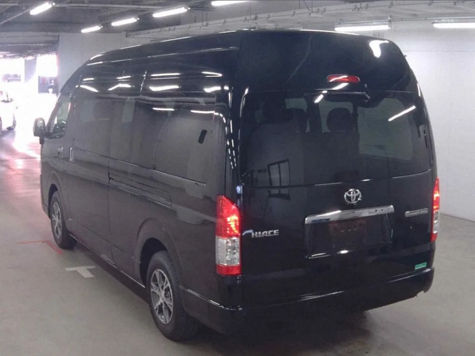 2021 Toyota Hiace Wagon 4D Grand Cabin export Japan — image 2