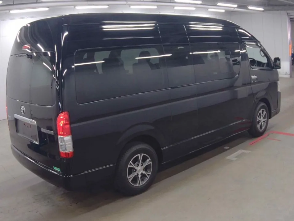 2021 Toyota Hiace Wagon 4D Grand Cabin export Japan — image 4