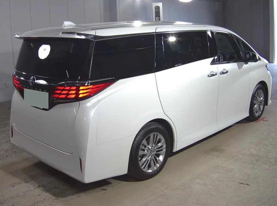 2026 Toyota Alphard Z export Japan — image 4