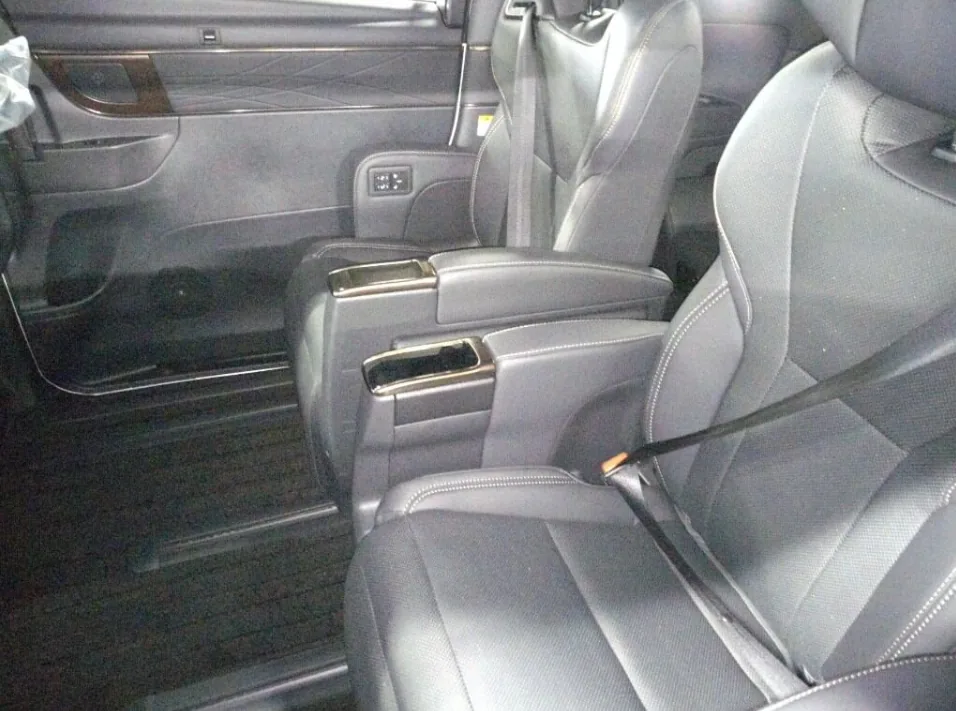 2026 Toyota Alphard Z export Japan — image 6