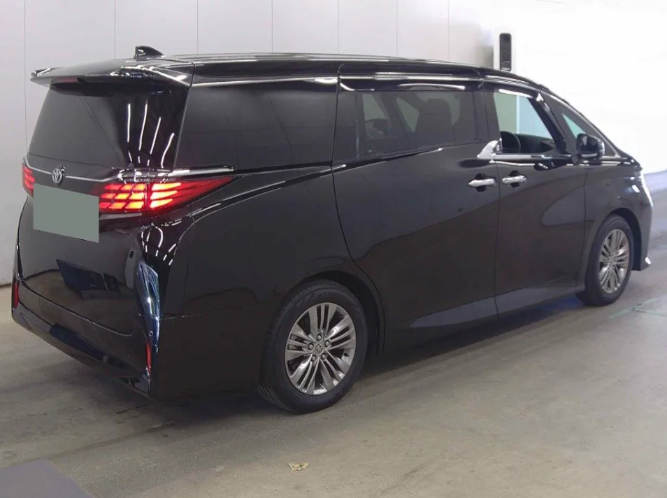 2025 Toyota Toyota Alphard 5D Z export Japan — image 4