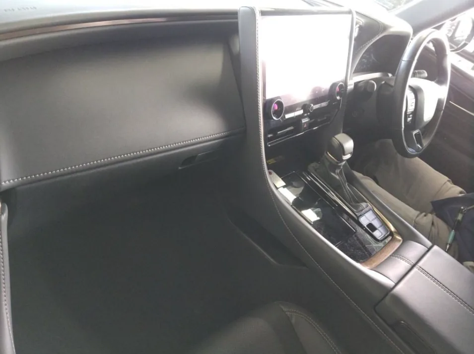 2025 Toyota Toyota Alphard 5D Z export Japan — image 5