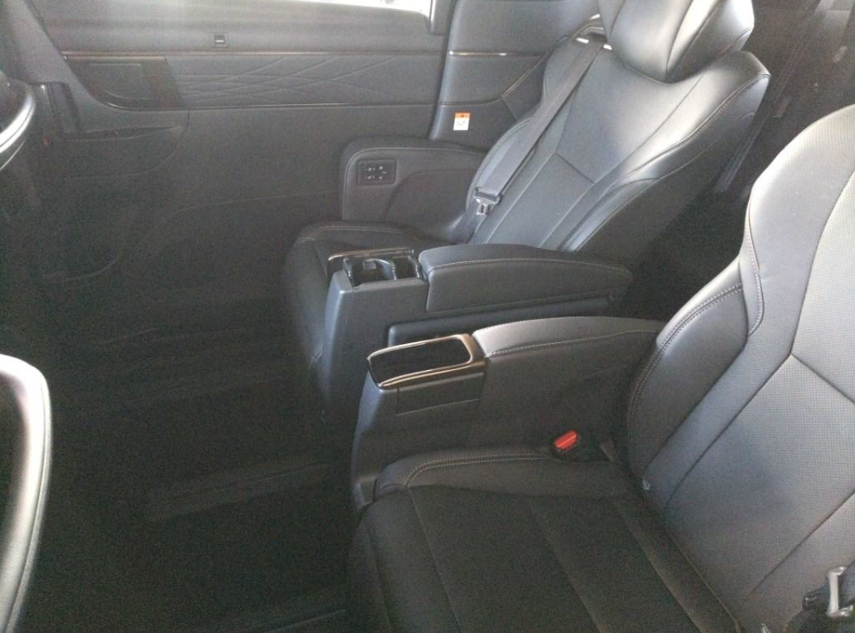 2025 Toyota Toyota Alphard 5D Z for sale - image 6