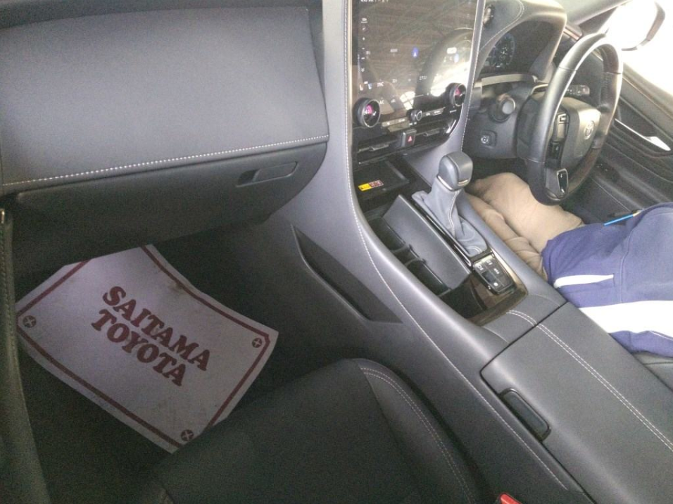 2024 Toyota Alphard 5D Z for sale - image 5