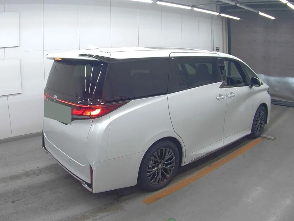 2026 Toyota Vellfire 5D Z Premier export Japan — image 4