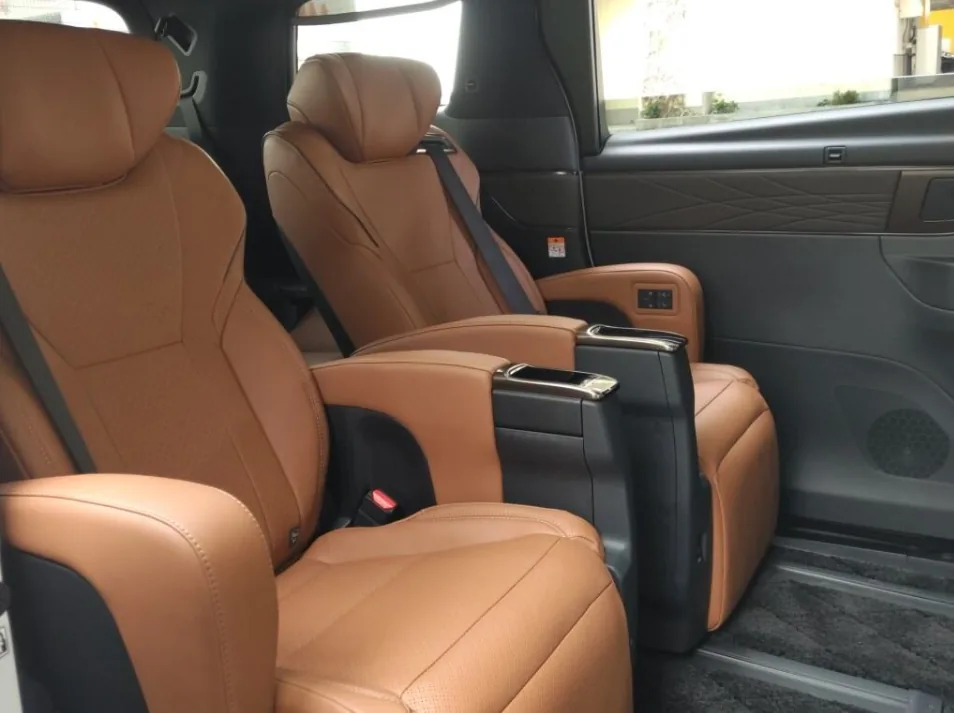 2026 Toyota Vellfire 5D Z Premier export Japan — image 6