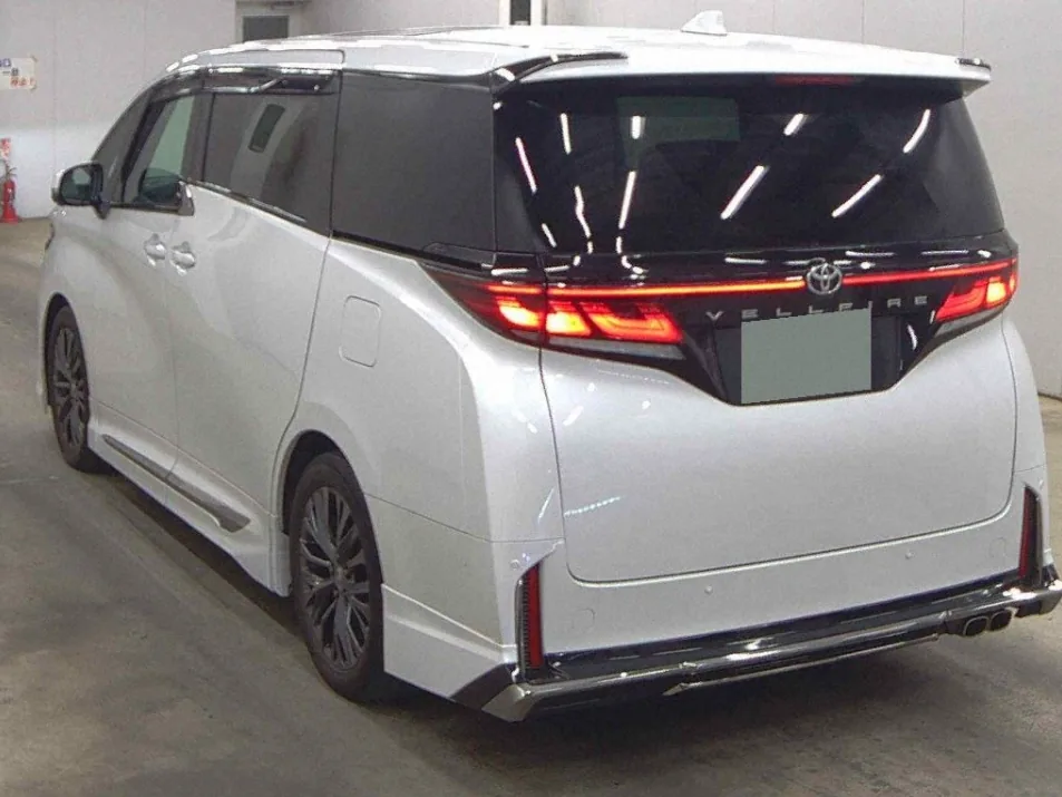 2024 Toyota Vellfire 5D Z Premier export Japan — image 2