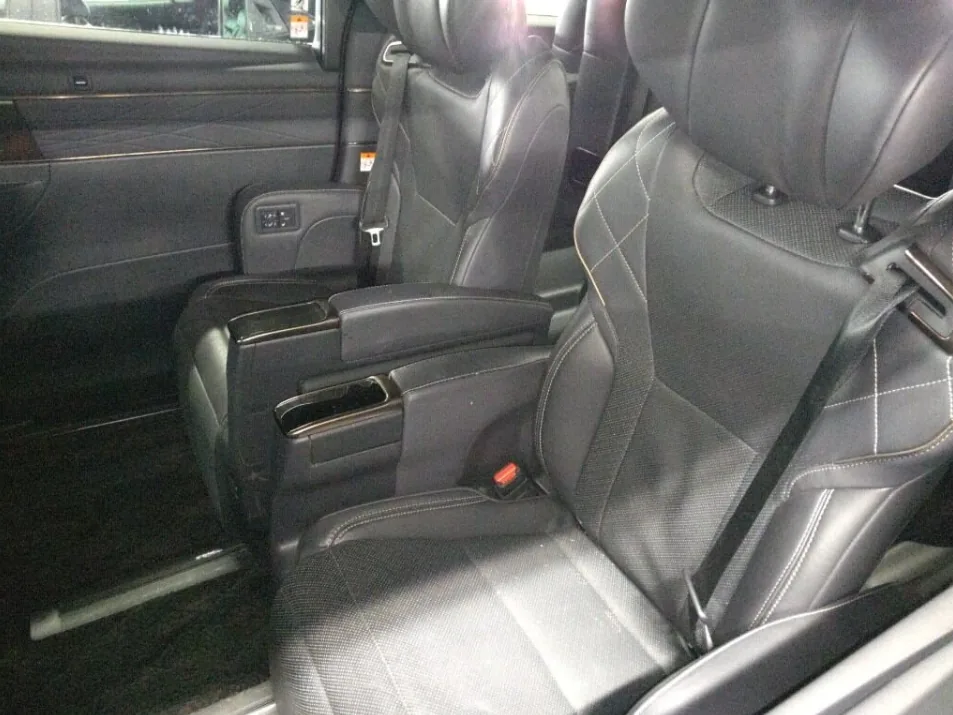2023 Toyota Vellfire Hybrid 5D Z Premier export Japan — image 6