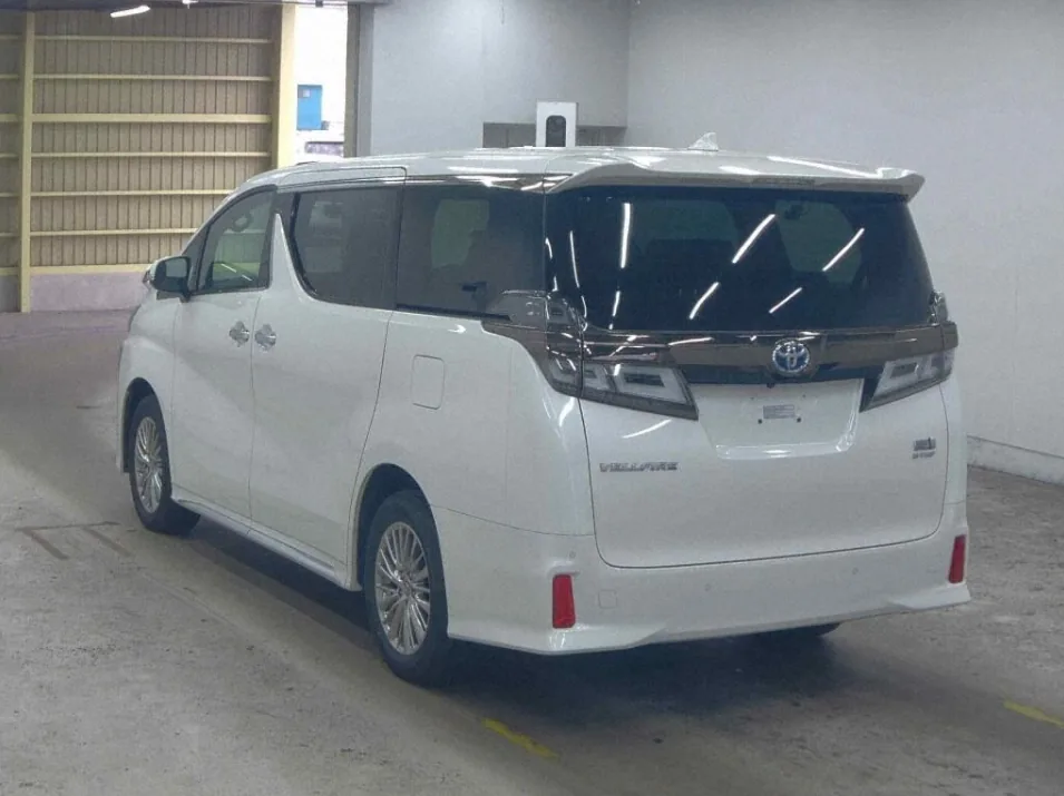 2022 Toyota Vellfire Hybrid SW 4WD Golden Eyes II export Japan — image 2