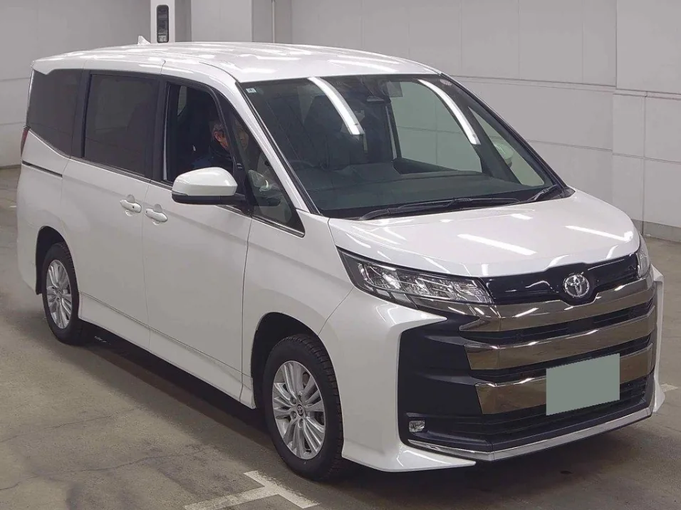2025 Toyota Noah 5D 4WD S-Z export Japan