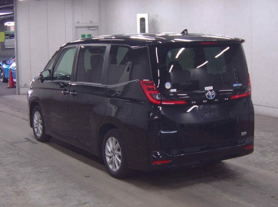 2022 Toyota Noah Hybrid 5D G for sale - image 2