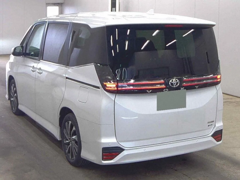 2026 Toyota Voxy Hybrid 5D S-Z export Japan — image 2