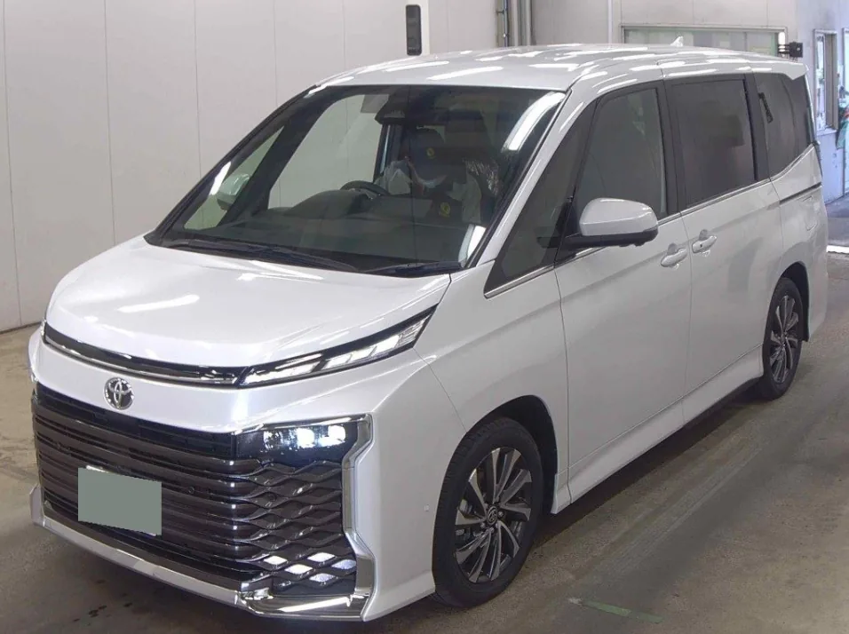 2026 Toyota Voxy Hybrid 5D S-Z export Japan — image 3