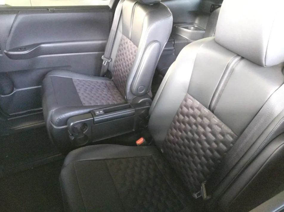 2026 Toyota Voxy Hybrid 5D S-Z export Japan — image 6