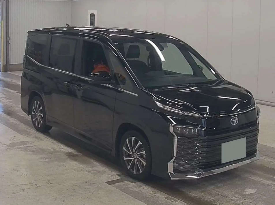 2025 Toyota Voxy Hybrid 5D S-Z export Japan