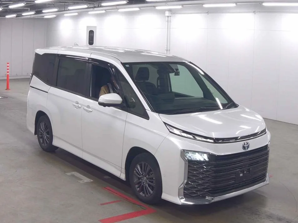 2022 Toyota Voxy Hybrid 5D S-G export Japan