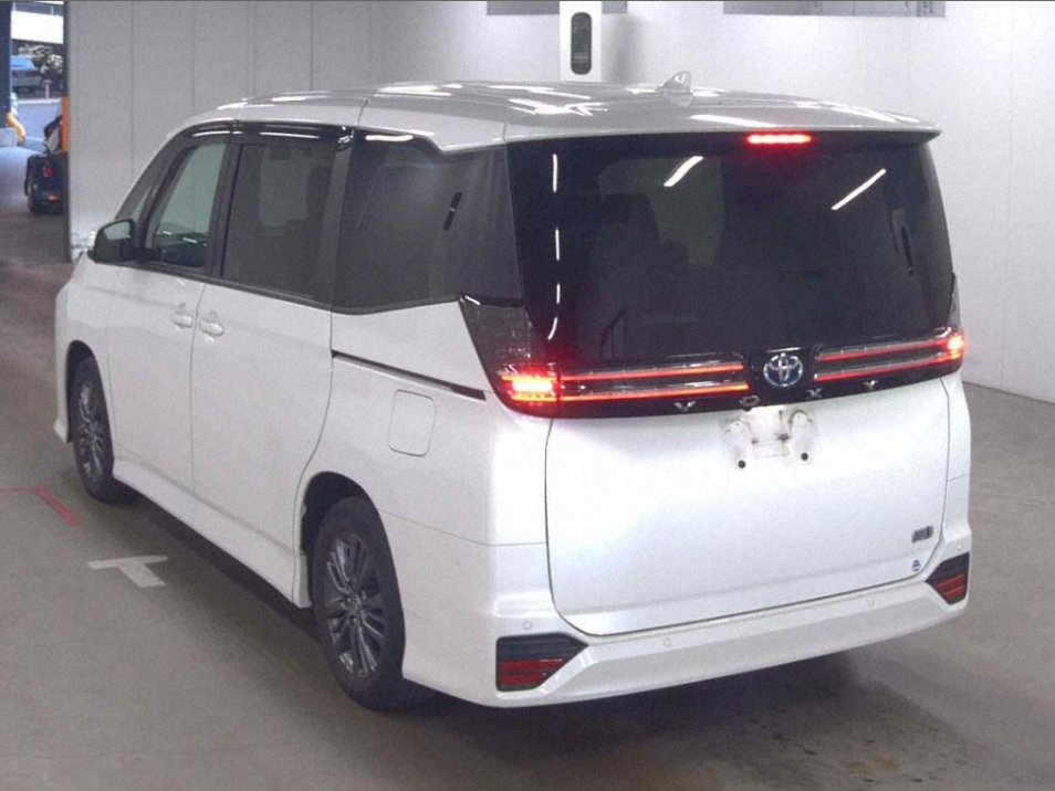 2022 Toyota Voxy Hybrid 5D S-G for sale - image 2