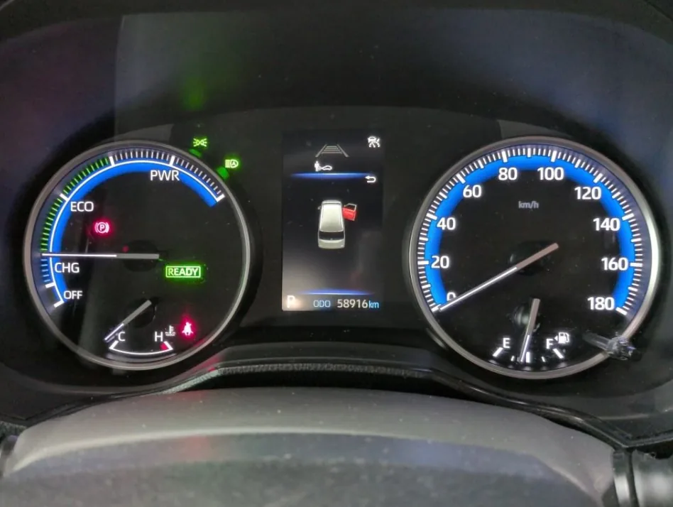 2022 Toyota Voxy Hybrid 5D S-G export Japan — image 6