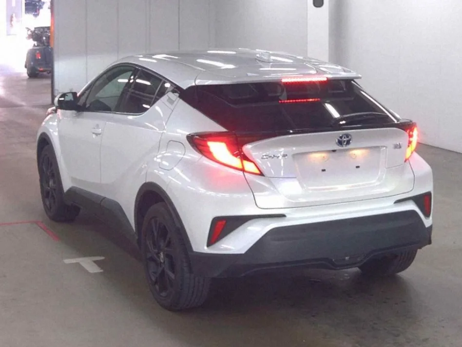 2023 Toyota C-HR 5D G Mode Nero Safety Plus III export Japan — image 2