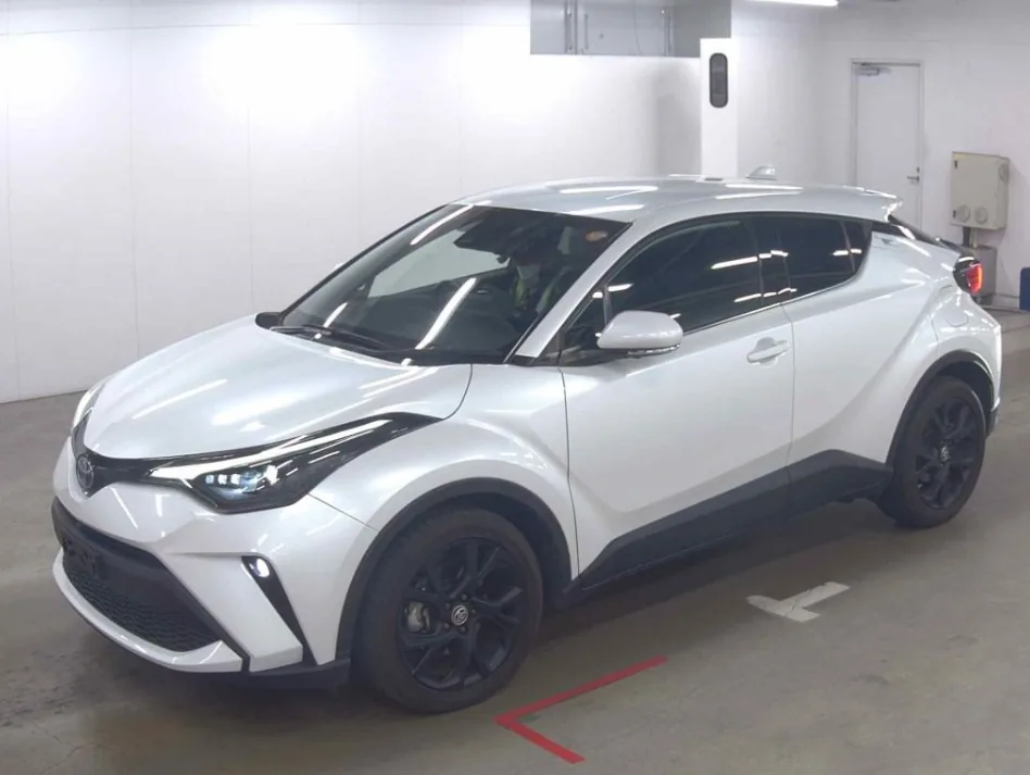 2023 Toyota C-HR 5D G Mode Nero Safety Plus III export Japan — image 3