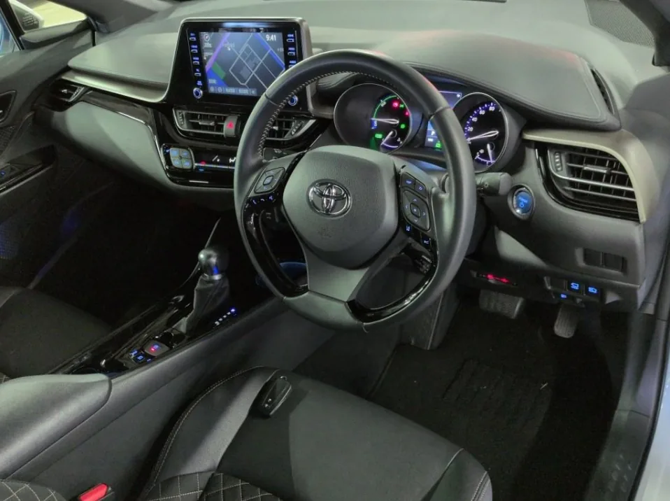 2023 Toyota C-HR 5D G Mode Nero Safety Plus III export Japan — image 5