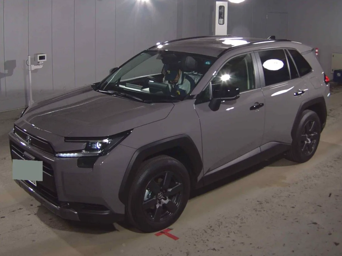 2026 Toyota Toyota RAV4 5D 4WD Adventure export Japan — image 2