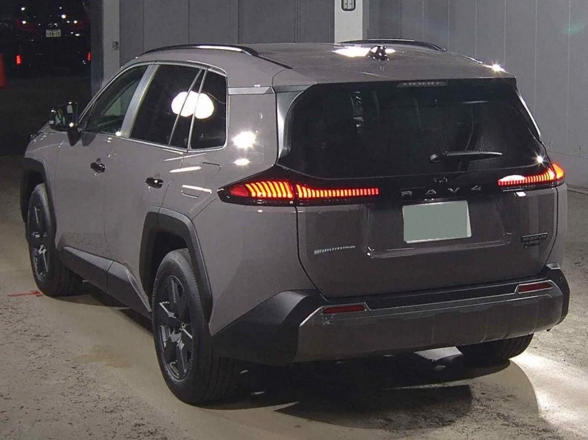 2026 Toyota Toyota RAV4 5D 4WD Adventure export Japan — image 3