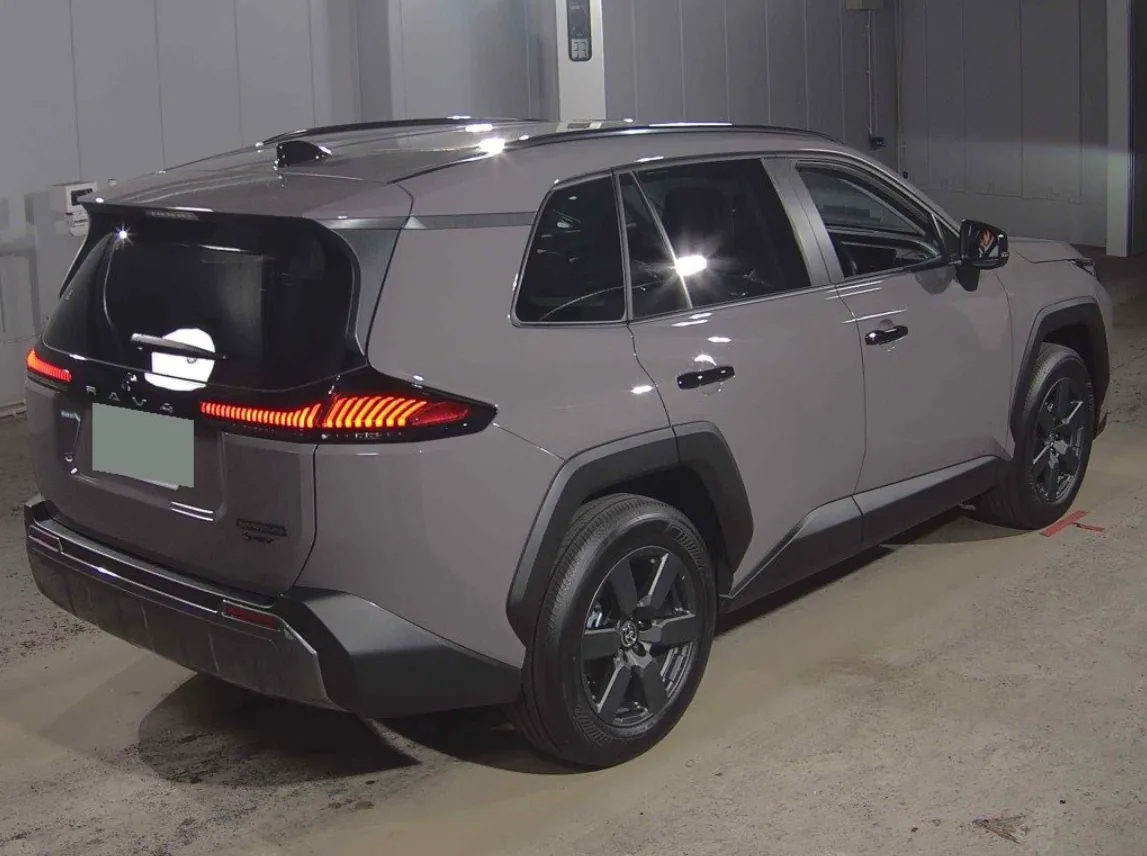 2026 Toyota Toyota RAV4 5D 4WD Adventure export Japan — image 4