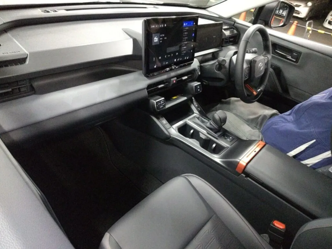 2026 Toyota Toyota RAV4 5D 4WD Adventure export Japan — image 5